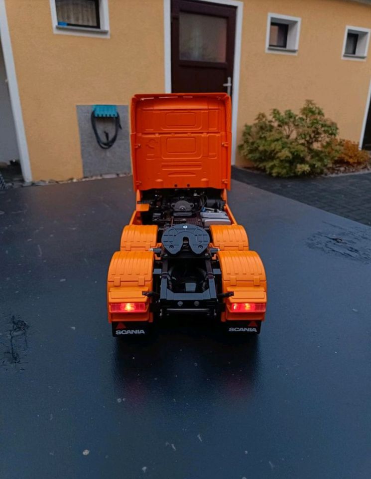 Tamiya Truck Scania R620 Topline 6x4 1.14 RC in Elsterwerda