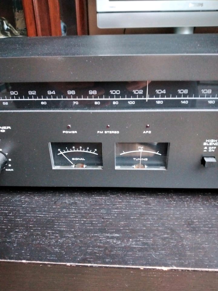 Akai Stereo Tuner AT-2400 in Köln