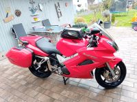 Honda VFR 800 RC 46 mit Koffersystem und Tankrucksack Nordrhein-Westfalen - Blomberg Vorschau