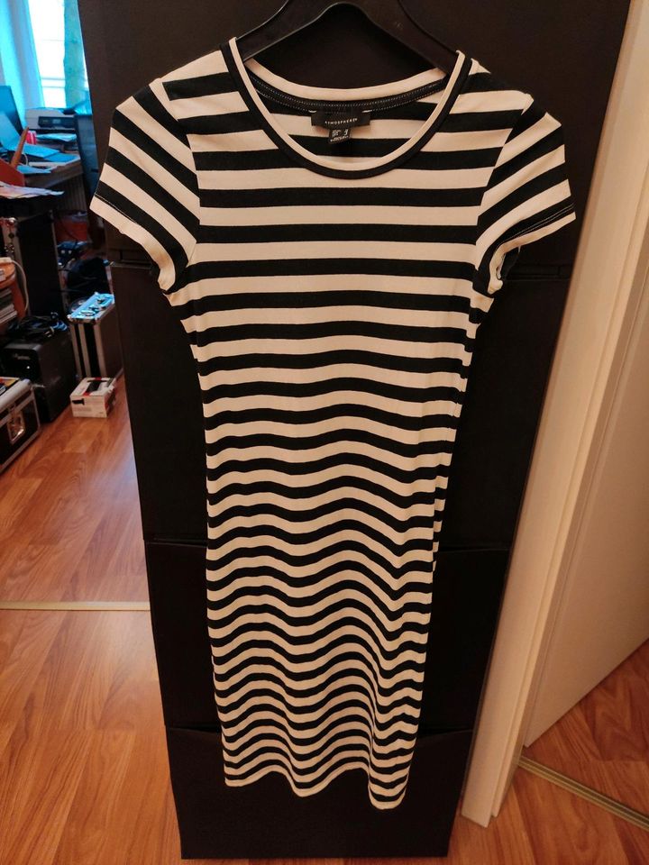 Kleid Schwarz Weiß gestreift Gr. 38 Atmosphere in Düsseldorf