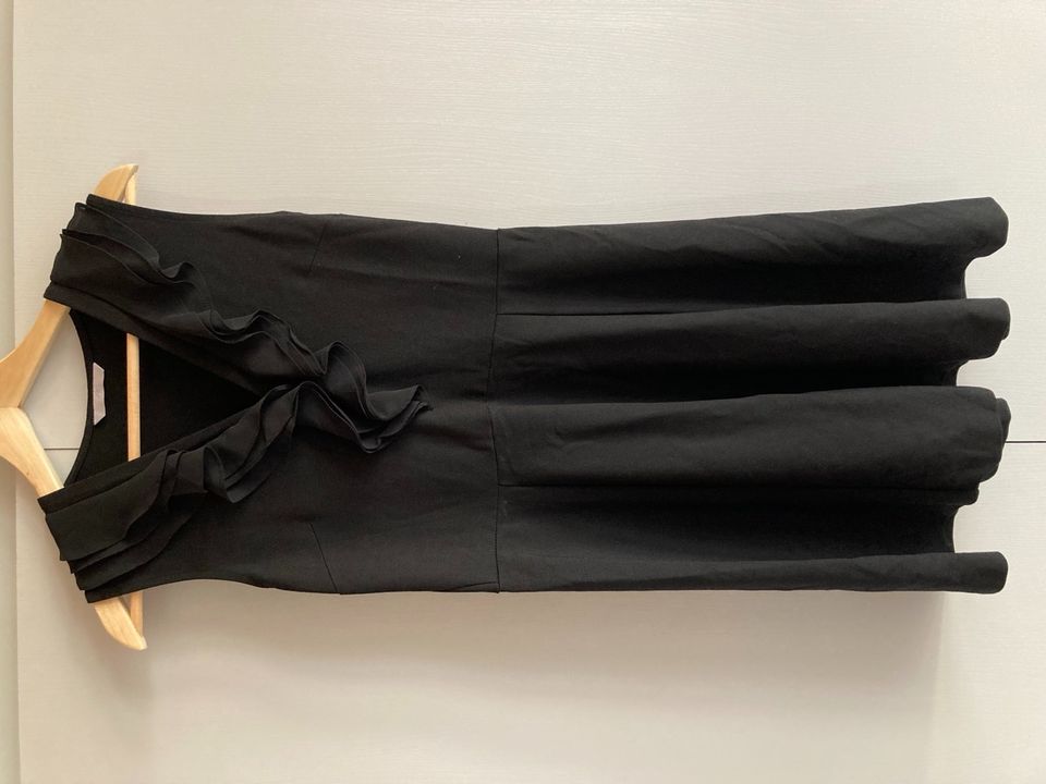 H&M Basic Kleid mit Volant Gr. S 36 schwarz neuwertig in Groß-Gerau