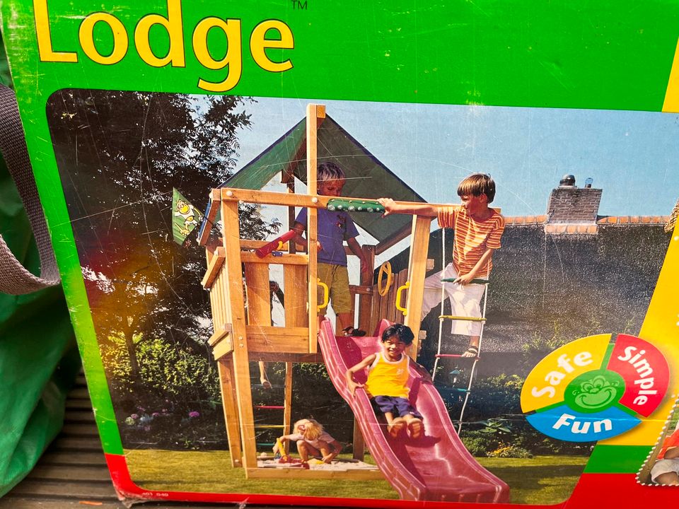 Spielturm Jungel Gym "Lodge" mit "Oberlicht"+ dieverses Zubehör in Essen