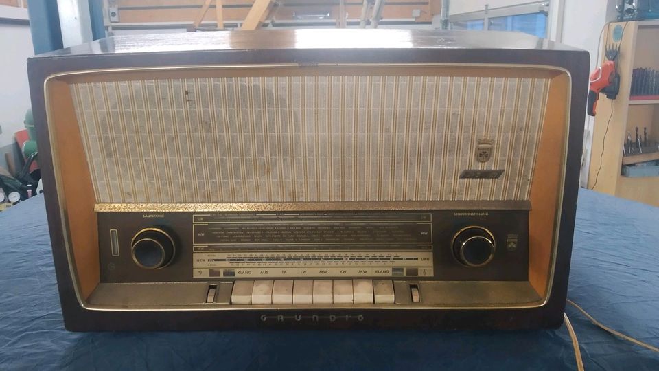 Grundig Röhrenradio Type 2160 in Johanniskirchen