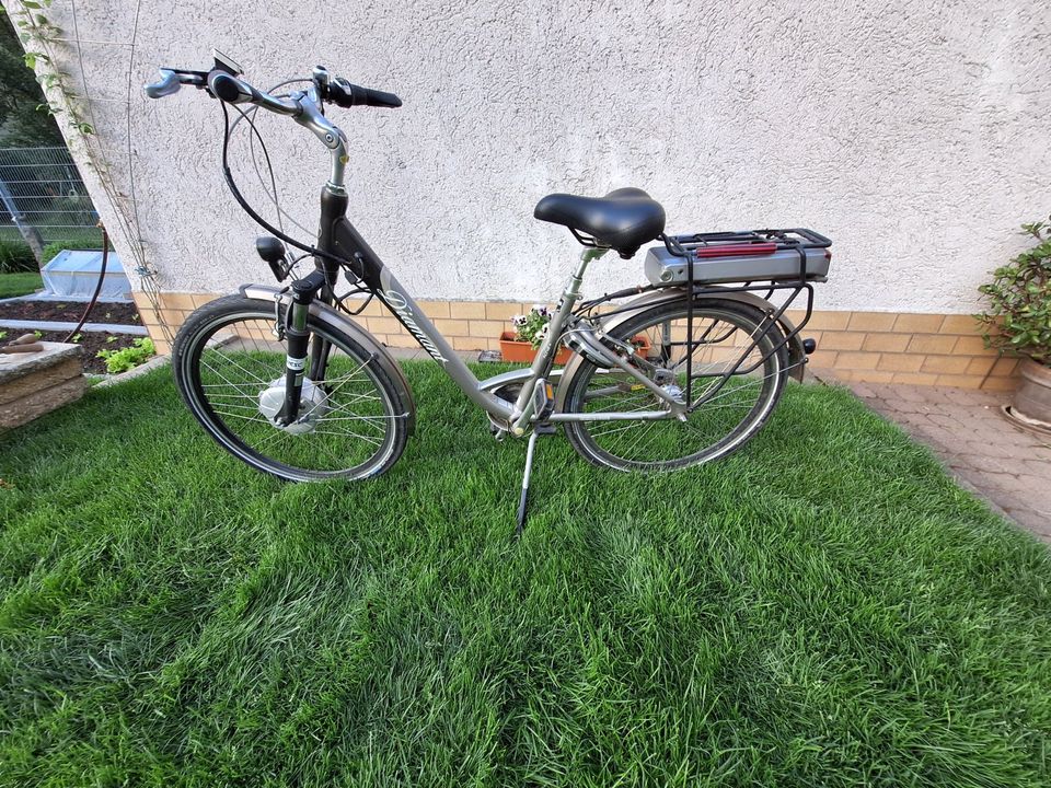 Damen E-Bike in Groß-Zimmern