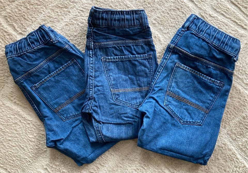 Kinder Jeans Jeans-Shorts Gr. 116 in Krailling