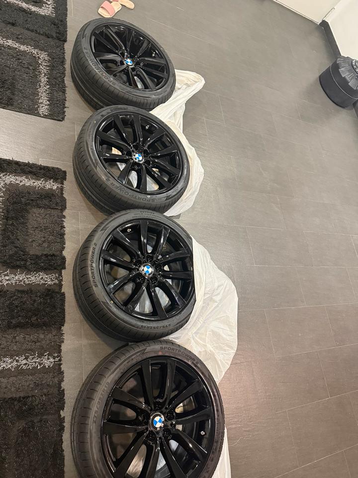 Original BMW 19 Zoll Sommerräder // 2x 245/40 R19 //2x 275/35 R19 in Spelle