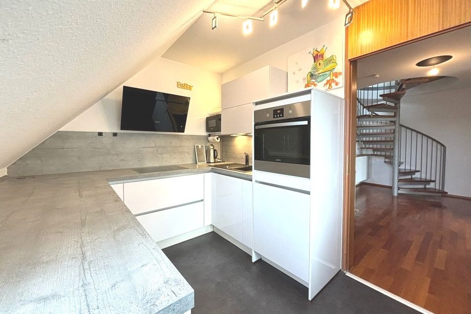 3-Zimmer-Maisonette-Wohnung mit Kamin & viel Eleganz! in Nürnberg (Mittelfr)