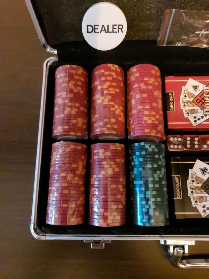 Pokerset "Cartamundi " 300 Stück ist Neu. in Worms