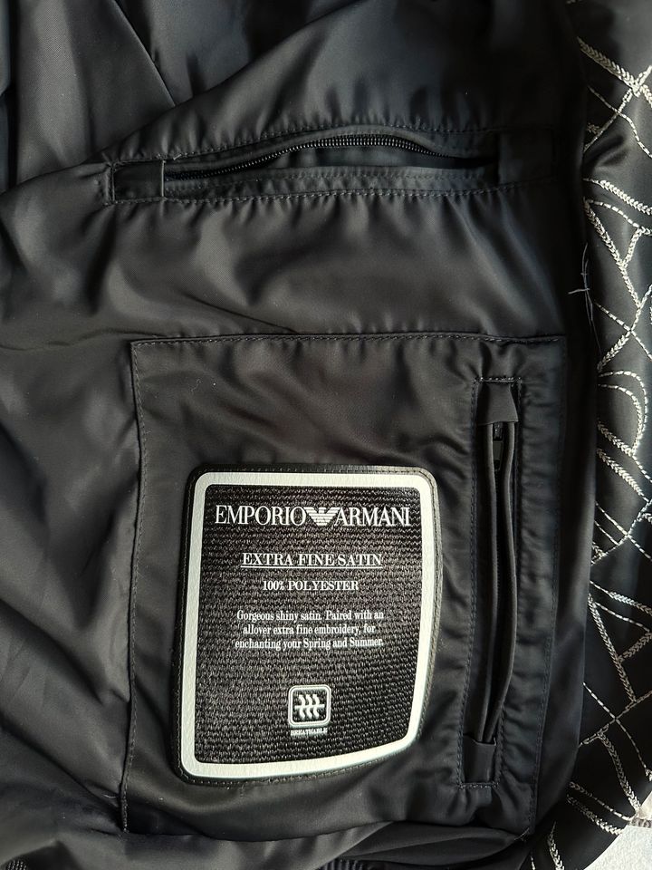 Schwarze Satin Bomberjacke Emporio Armani in Leipzig