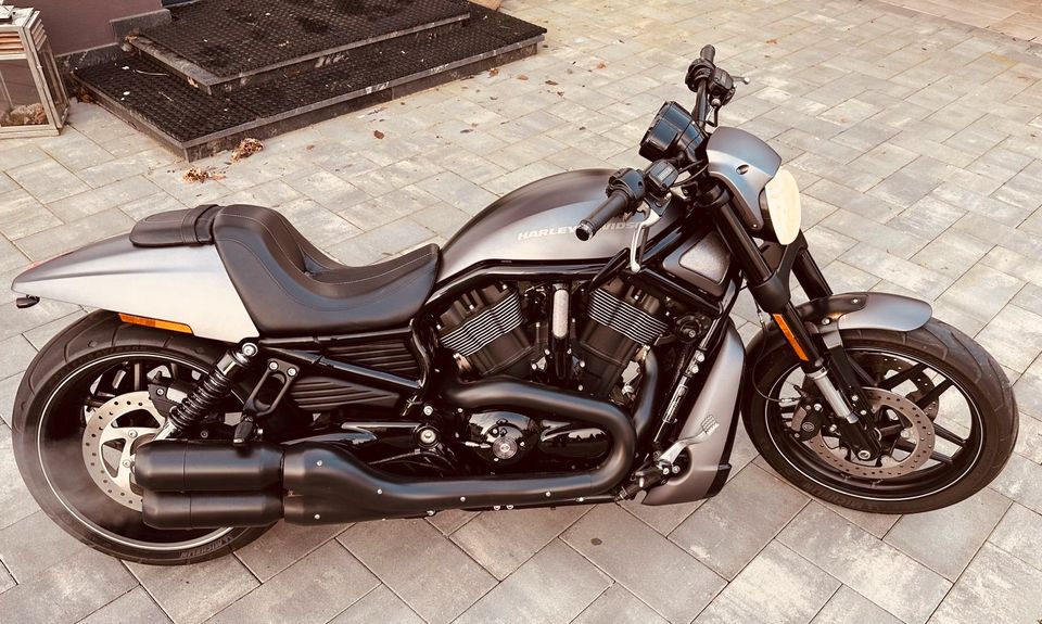 Harley Davidson V-Rod VRSCDX in Idar-Oberstein