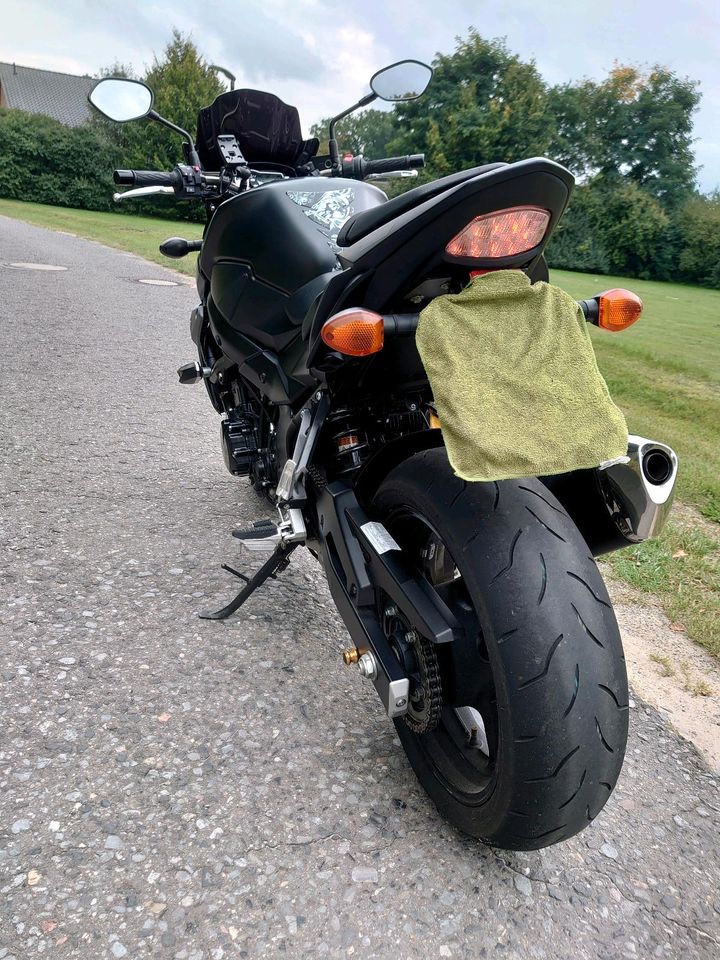 Suzuki GSR 750 in Wrestedt