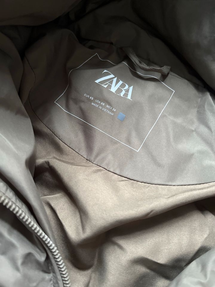 Zara Damen Winterjacke Gröse XS in Bad Segeberg