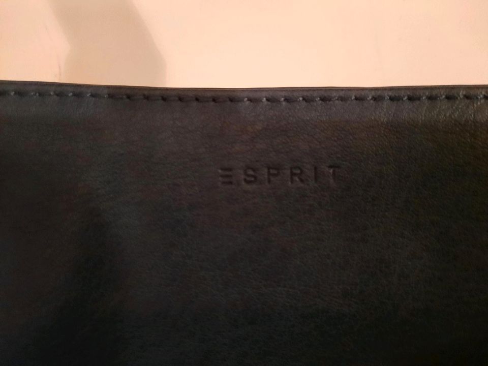 Handtasche von Esprit NEU in Eslarn