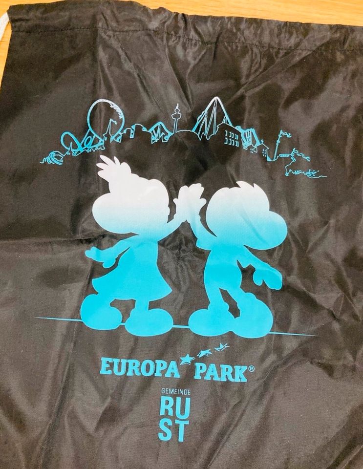 12-tlg. Fan Paket Set Tasche Flasche Duftkalender „Europa Park“ in München
