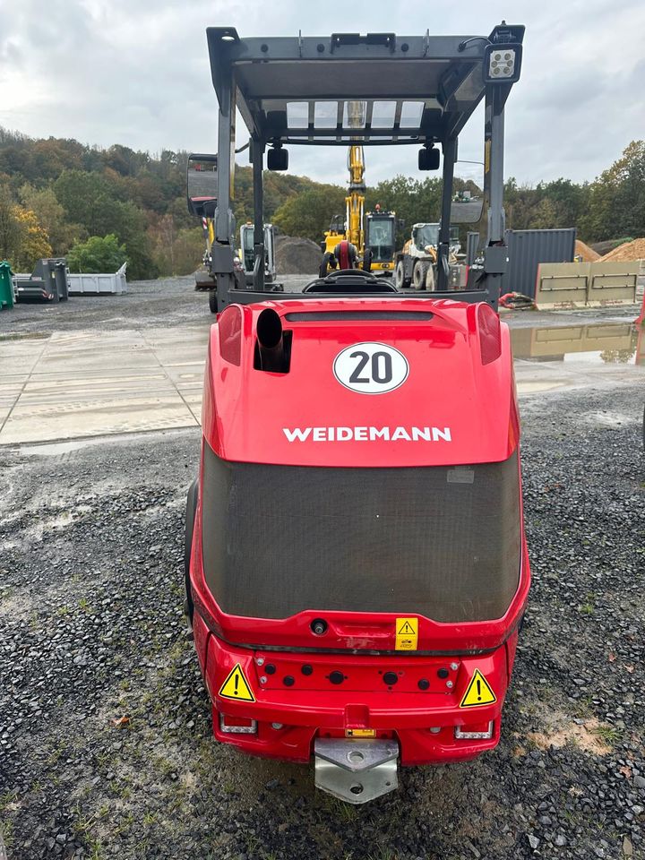 Weidemann Hoftrac 1390 mit Schaufel und Gabel in Wissen