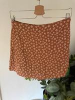 Rock mit eingenähter Hose Blumen München - Bogenhausen Vorschau
