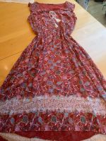 Sommerkleid Kleid Maxikleid Spitze Blumenmuster M L 38 40 Nordrhein-Westfalen - Hemer Vorschau