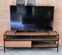 HISENSE TV 108 cm mit Wandhalter und Unterschrank Hessen - Frankenberg (Eder) Vorschau