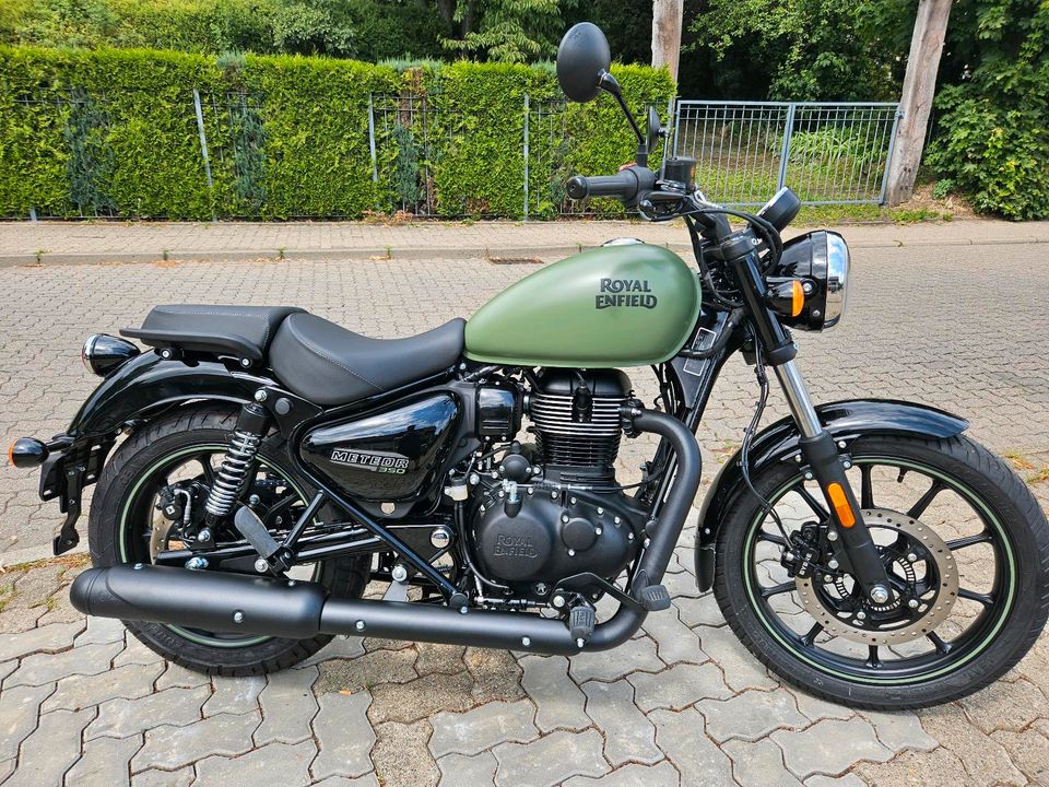 Royal Enfield Meteor 350ccm #Fireball #Grün #2024 #auf Lager /B&M in Goslar