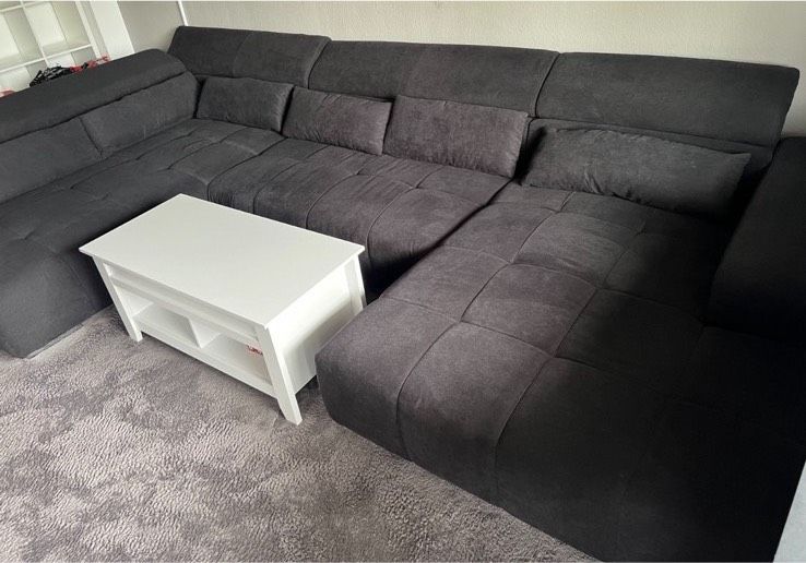 Wohnlandschaft (Couch in U-Form) 6 Monate alt mit Garantie! in Wuppertal