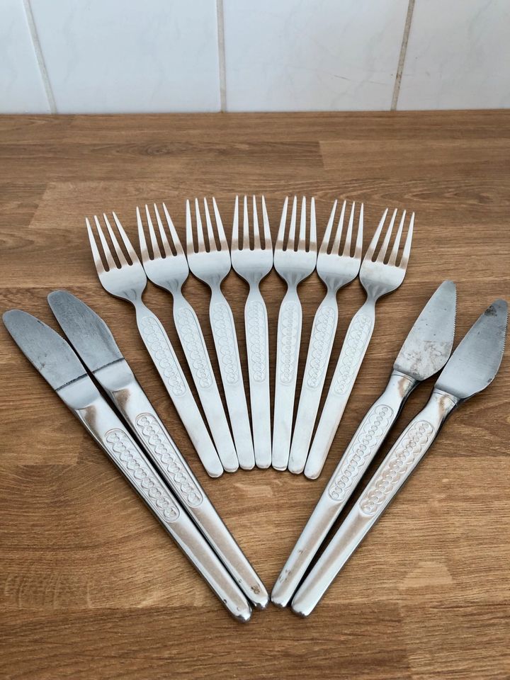 Besteckset aus 7 Gabeln und 4 Messern in Dresden