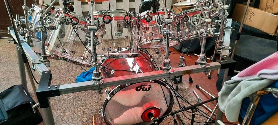 DW DESIGN ACRYL 8-teiliges Drumset,Schlagzeug + Hardware in Alsdorf