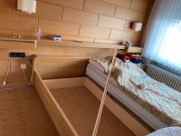 Doppelbett mit einem Nachttisch Rheinland-Pfalz - Eisenberg  Vorschau
