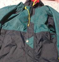 Regenjacke von Helly Hansen in L mit Kapuze im Kragen Hannover - Ricklingen Vorschau