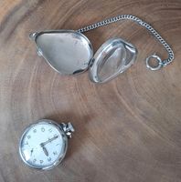 Taschenuhr/Uhr/Alte Uhr/Uhr im Glas/Uhr mit Kette Nordrhein-Westfalen - Hamm Vorschau