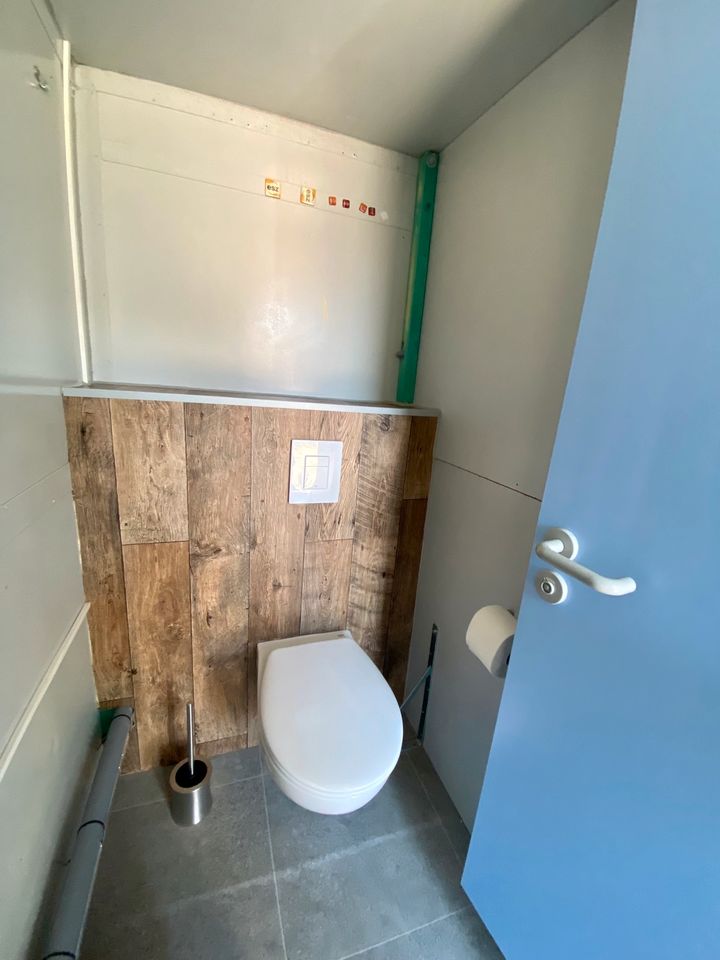 WC Anhänger Vermietung / Toilettenwagen in Stubben