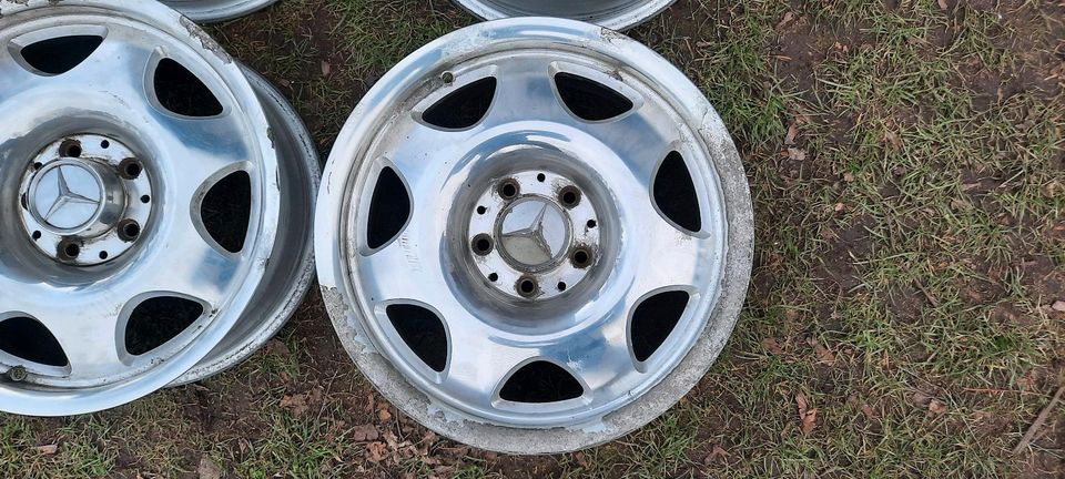 Alufelgen Orig. Mercedes CLK W208 W210 7x16 ET37 A2084010002 in Pronstorf