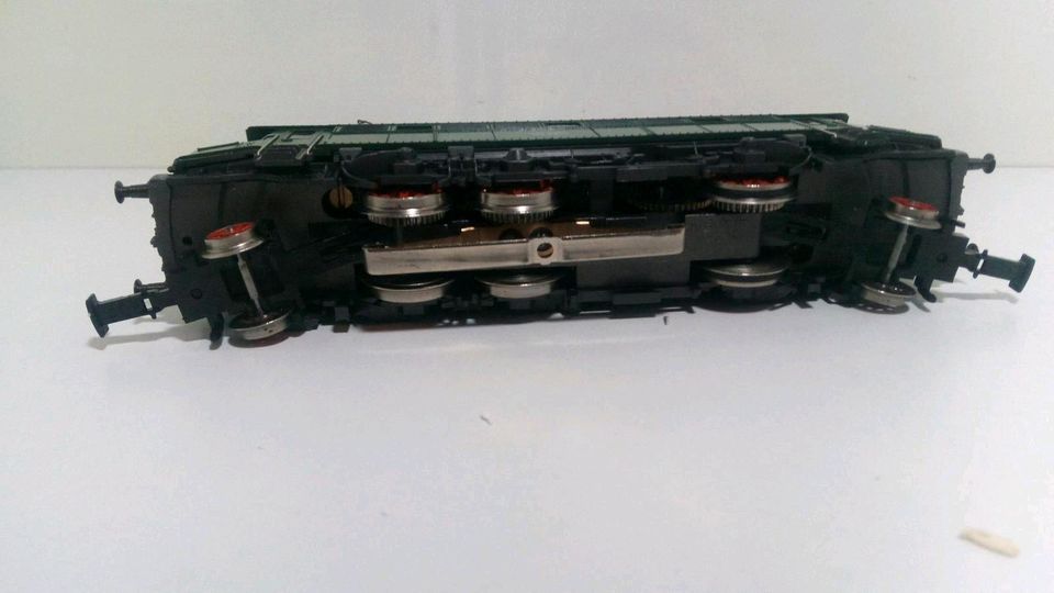 Märklin 3049 E-Lok der DB BR 104-021 , digital top mit VP in Gescher