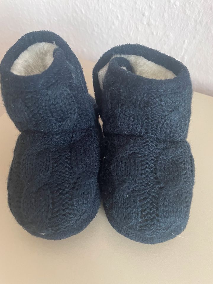 Babyschuhchen Schuhe Babykleidung blau in Berlin