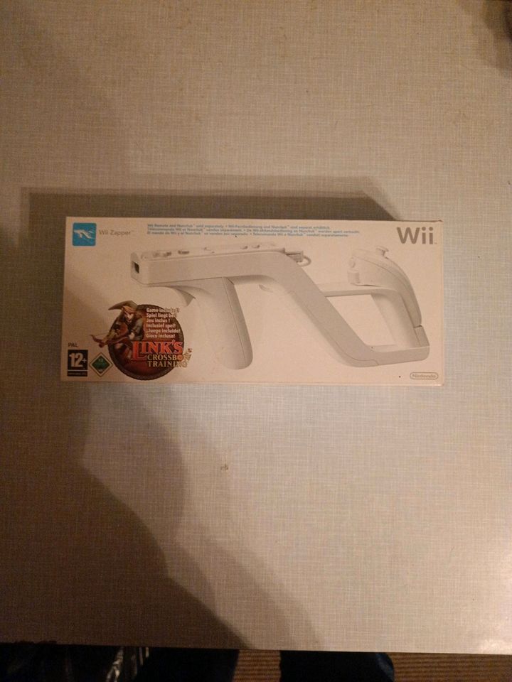Nintendo Wii in OVP plus Zubehör in Einbeck