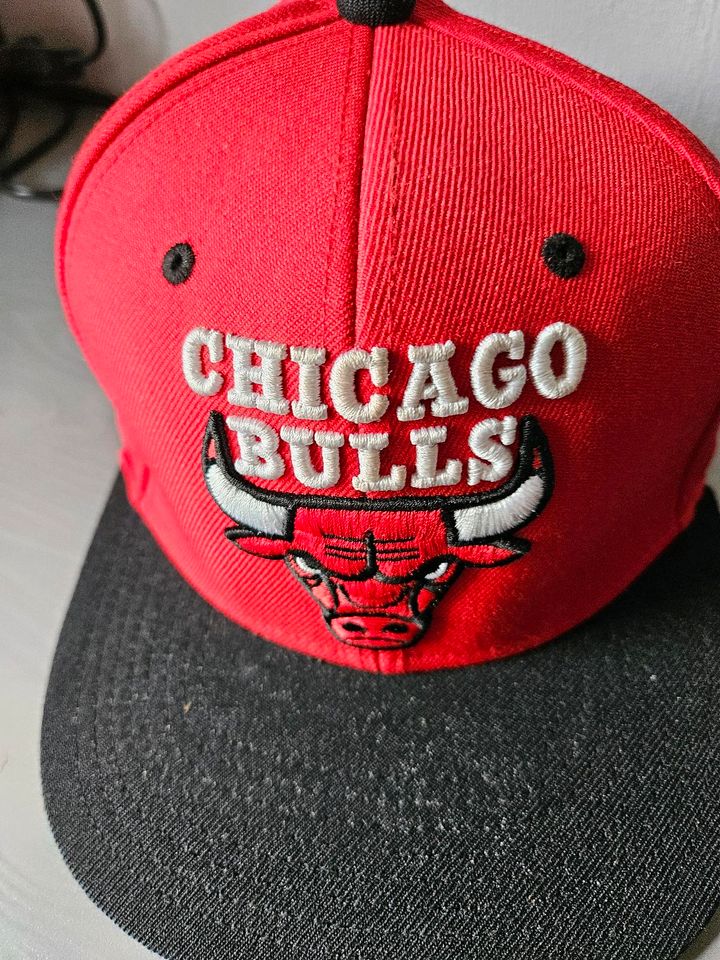 2 Chicago Bulls Cappys in Meppen