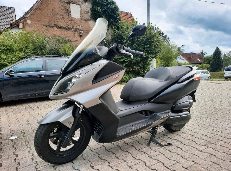 Kymco downtown 125i in Leutenbach