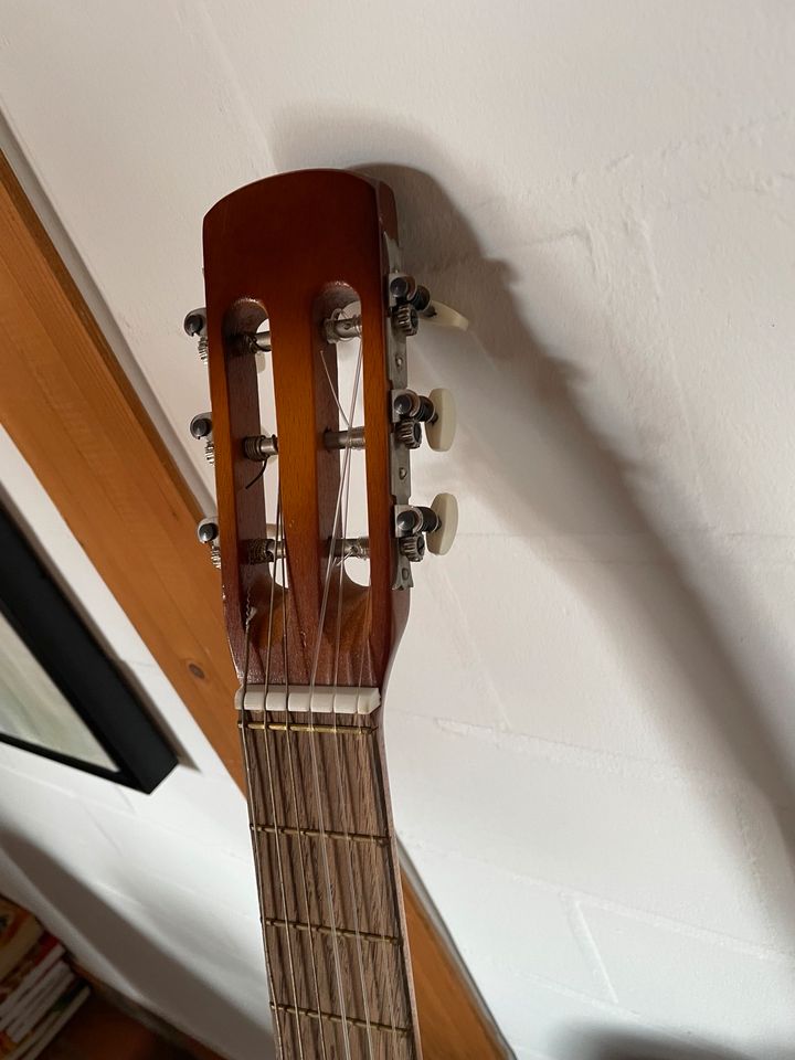 Gitarre Musikinstrument in Bocholt