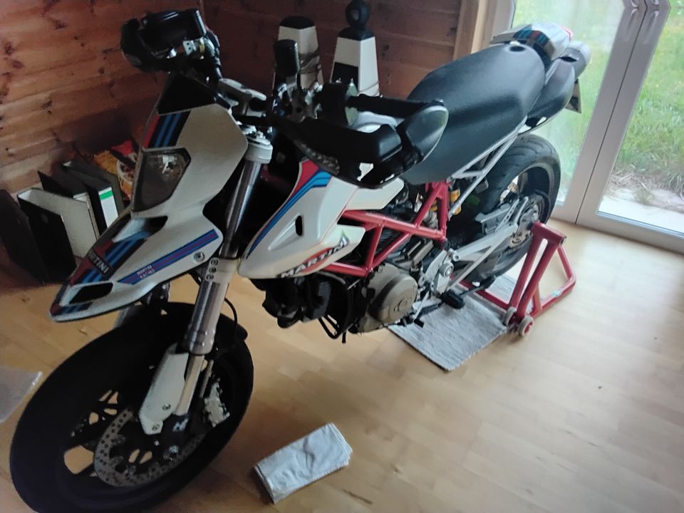 Ducati Hypermotard 1100 in Schluchsee