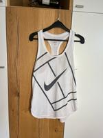 Nike Top / Oberteil weiß/grau S/36 Hessen - Heuchelheim Vorschau