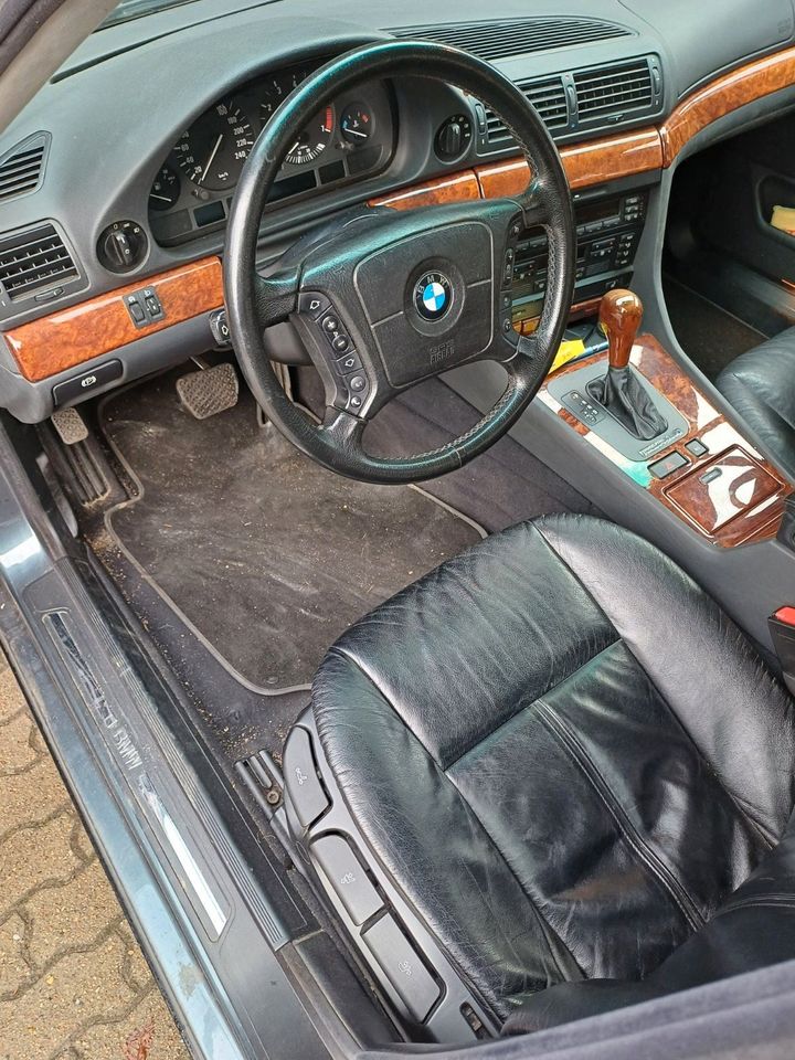 BMW 728 i E 38 in Salzhausen