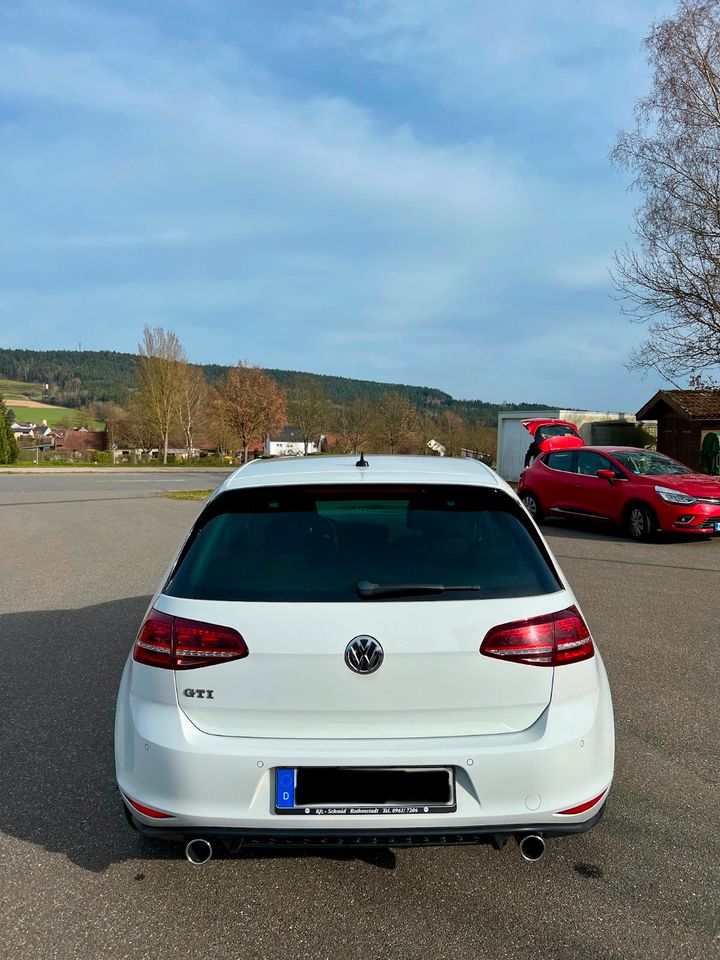 Volkswagen Golf 7 GTI 2.0 TSI BMT in Weiden (Oberpfalz)