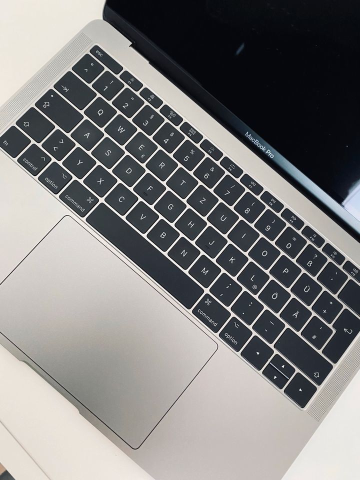 MacBook Pro 13,3 Zoll 2017 in Osnabrück