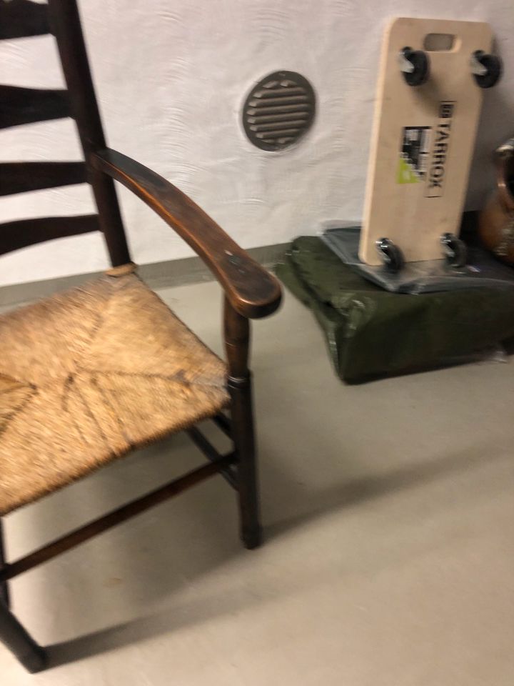 antiker Stuhl um 1900 in Viersen