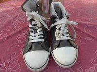 Chucks Sneaker Mid Gr. 34 Schuhe Turnschuhe Baden-Württemberg - Durlangen Vorschau