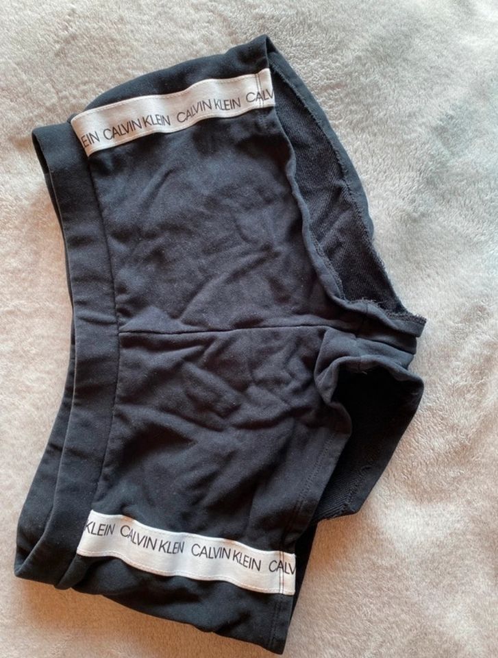 Calvin Klein Shorts schwarz in Grafenberg