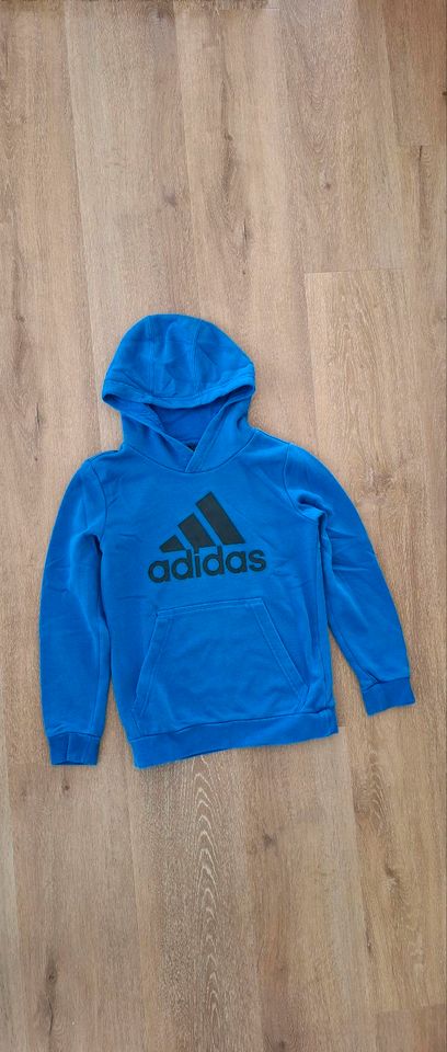 Hoodie Adidas blau Größe 140 in Besigheim