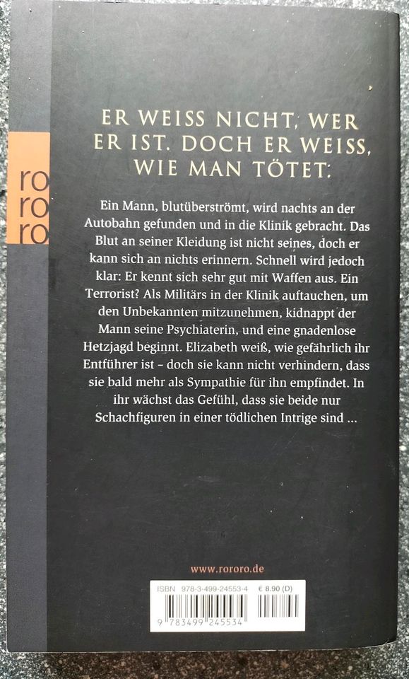 Namenlos, Thriller von Kathrine John in Wöllstein