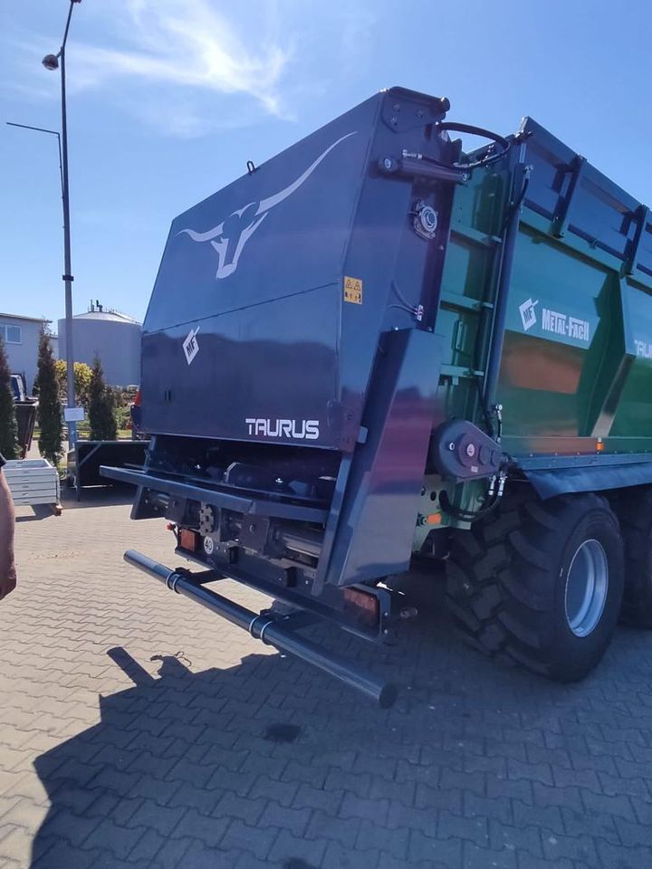 Metal-Fach Miststreuer Dungstreuer N272/2 Taurus 14T in Halle