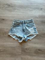 Kurze Jeansshorts, Shorts hellblau Gr. 32 H&M für 5,90 € Sachsen - Mittweida Vorschau
