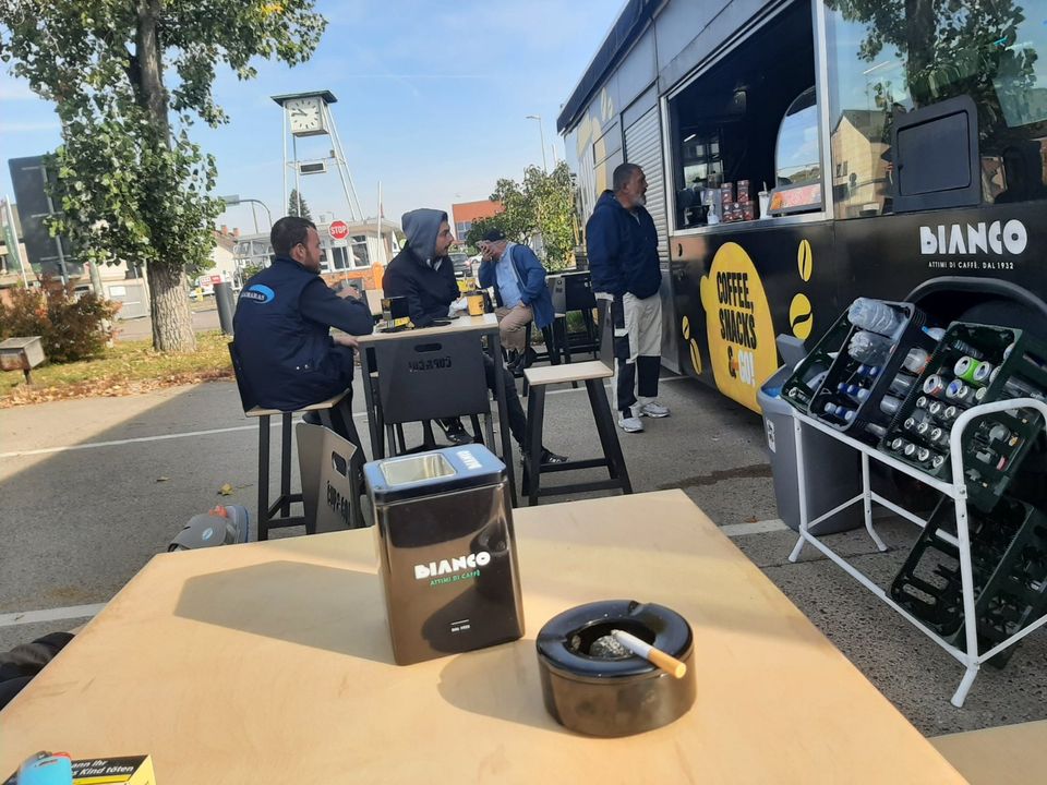 Stellplatz Verkaufsplatz Privatgrundstück Imbisswagen Food Truck in Nürnberg (Mittelfr)